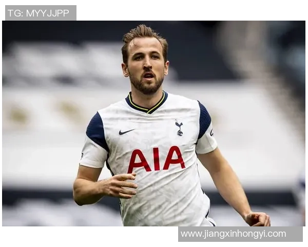 世界足坛3号足球中锋球星大盘点与发展历程分析