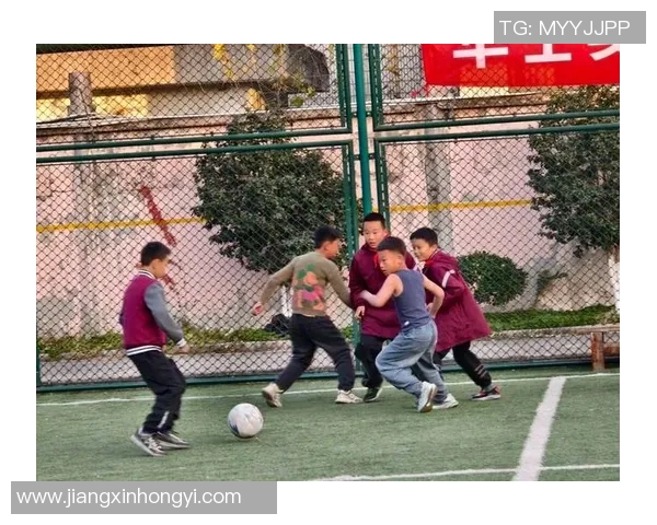 绿茵场上传奇巨星闪耀时刻尽显足球激情魅力